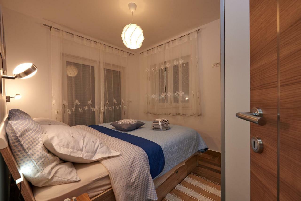 Golubica Apartment Trogir Exterior photo